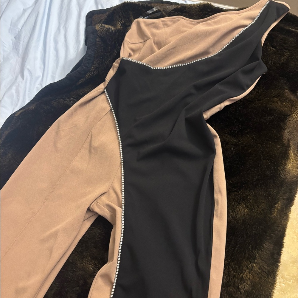 Fashion Nova Tan Black romper with rhinestone Accents stones all intact - Picture 7 of 9